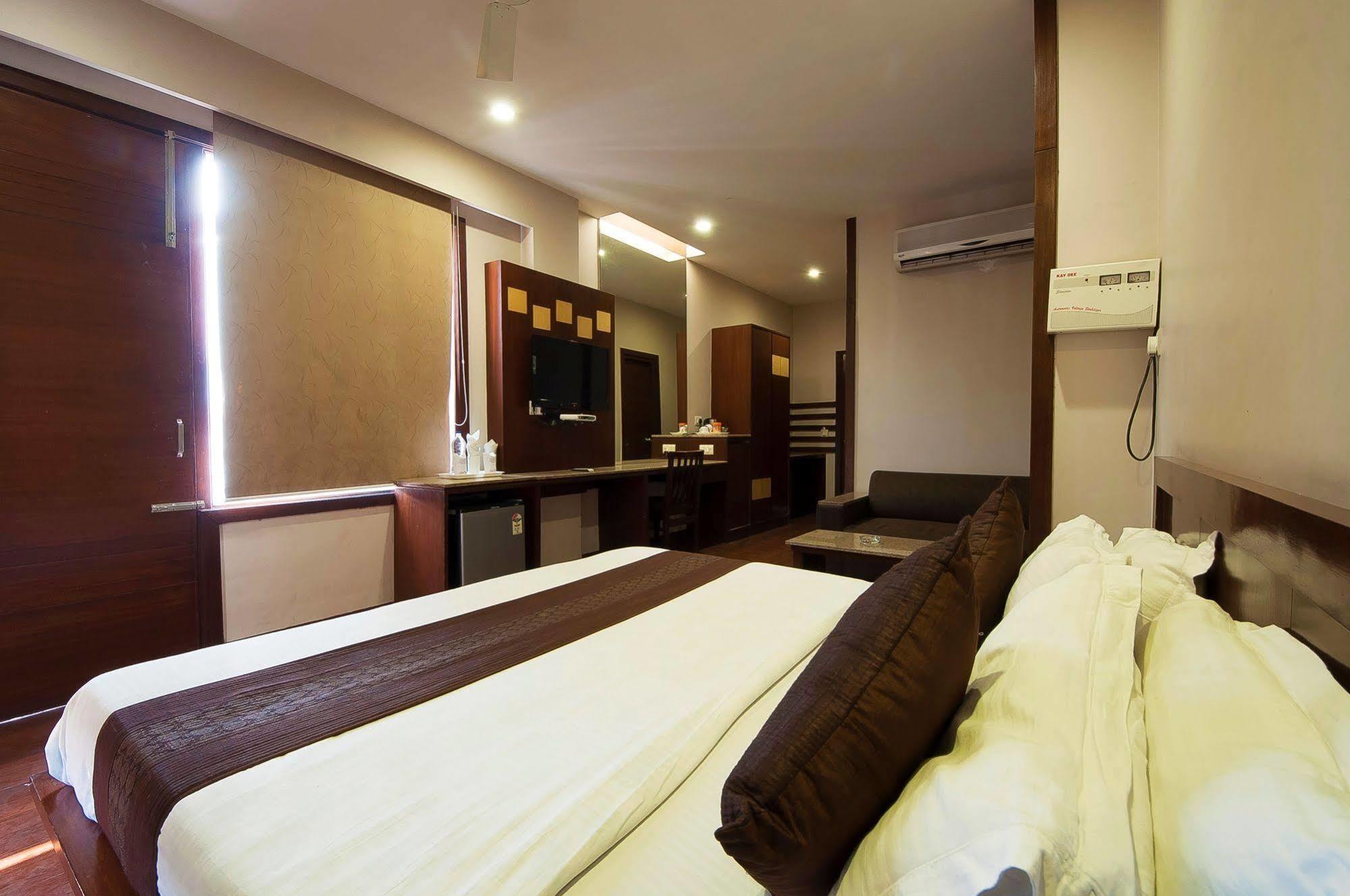 Fabhotel Basera Amritsar Luaran gambar
